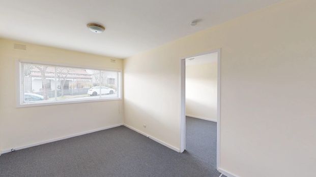 Conveniently Located Apartment! - Photo 1