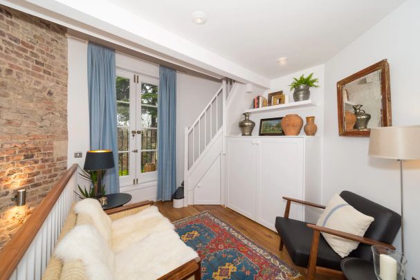 1 Bed, House - Photo 1