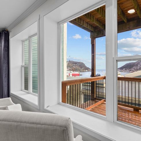 Duckworth Street - Photo 1