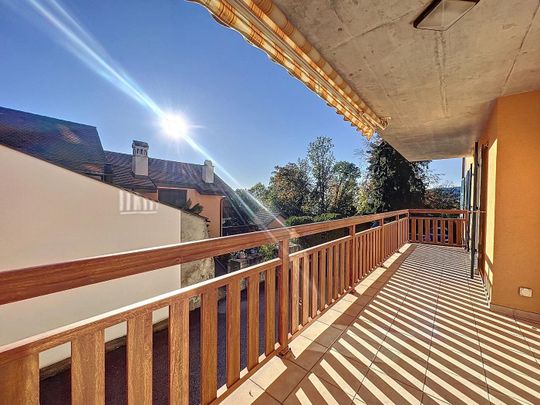 Bel appartement de 4.5 pièces au 1er étage et bénéficiant d'une vue sur le lac Léman. - Photo 1