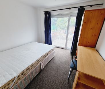 5 Bed Student Accommodation - Photo 1