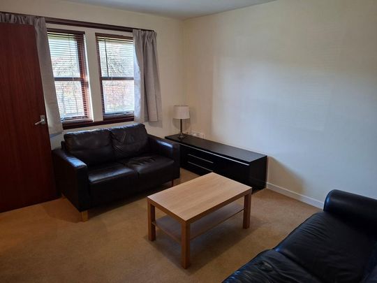 2 bedroom end of terrace house to rent - Photo 1