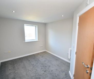 3 bedroom apartment to rent - Photo 2