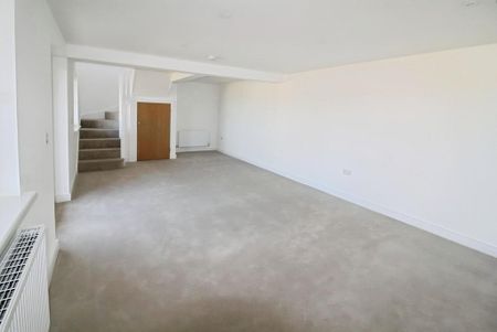 4 bedroom detached house to rent - Photo 3