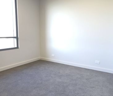 Lock and Leave Apartment! - Photo 6