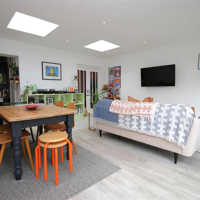 3 bedroom terraced house to rent - Photo 1