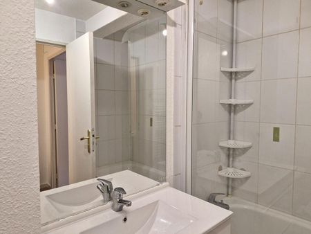 Location Appartement 2 pièces 44m² ROANNE 42300 - Photo 5