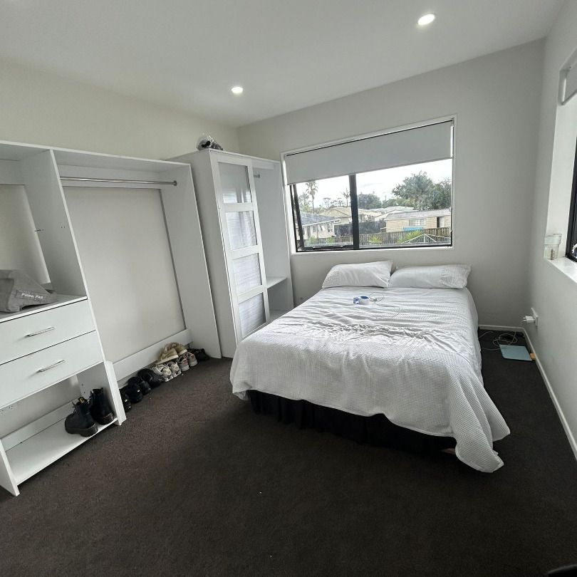 PAPAKURA, 3 BEDROOMS - Photo 1