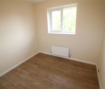 4 bedroom detached house to rent - Photo 4