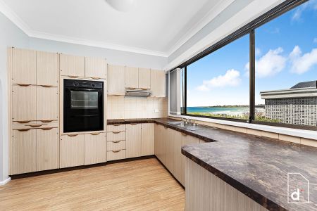 Panoramic Ocean Views In Beautiful Thirroul - Photo 2