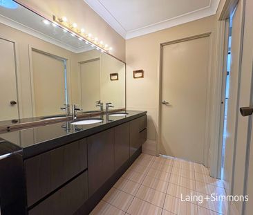 27 Barnard Cres, Oakhurst, NSW 2761 - Photo 4