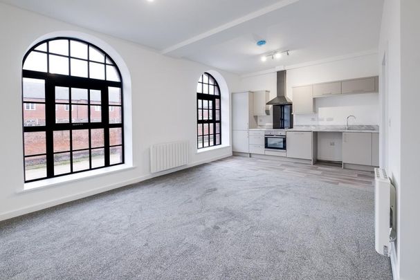 2 bedroom flat to rent - Photo 1