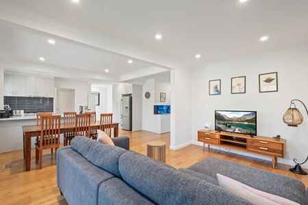 “Modern 2-Bedroom Unit in Prime Glenroy Location” - Photo 3