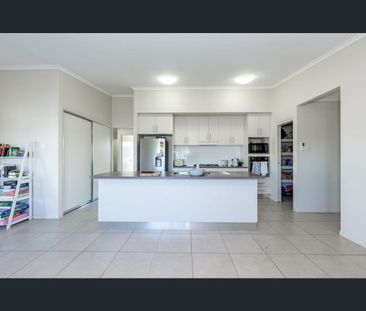 25 Smugglers Cove, Mount Low, Qld 4818 - Photo 3