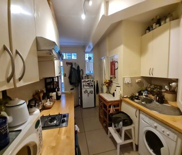 2 Bed Flat, Sandwich House, WC1H - Photo 3