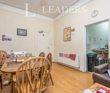 1 bedroom room to rent Rockstone place,SO15 - Photo 3