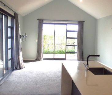 Parkside Paradise: 3 Bed Townhouse - Photo 1