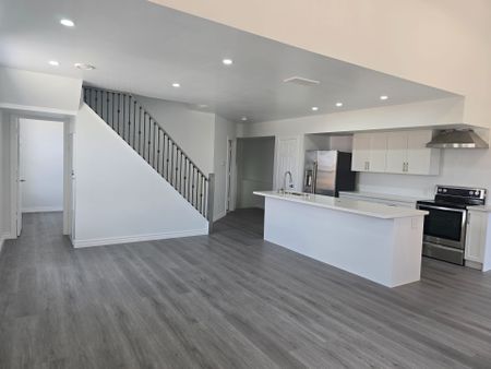 For Lease - 387 Maitland Street Unit# Upper, London East, Ontario - Photo 2