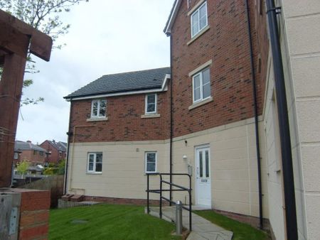 2 bedroom apartment to rent - Photo 2