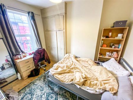 4 bedroom terraced house to rent - Photo 2