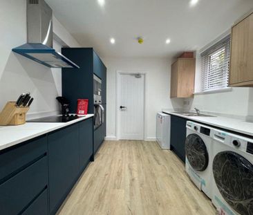 1 bedroom in a house share to rent - Photo 4