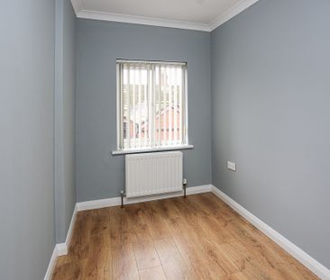 8 Ainsworth Pass, Belfast, BT13 3FQ - Photo 3