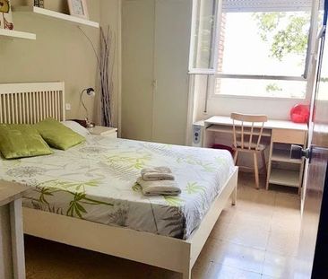 Avinguda del Paral·lel, Barcelona, Catalonia 08004 - Photo 4