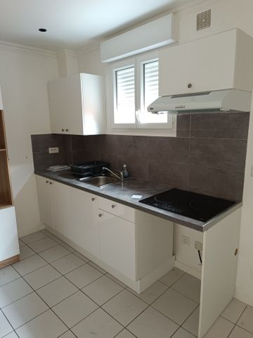 Location Appartement 2 pièces 39m² ST MAUR DES FOSSES 94210 - Photo 4