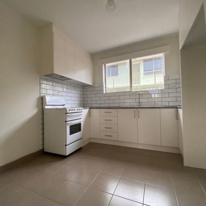 Perfect Location! - Photo 3