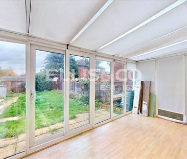 3 bedroom end of terrace house to rent - Photo 1