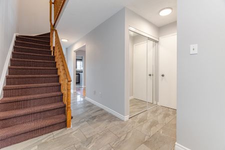 For Lease - 2015 Shay Drive Unit# Upper LVL, Pickering, Ontario - Photo 4