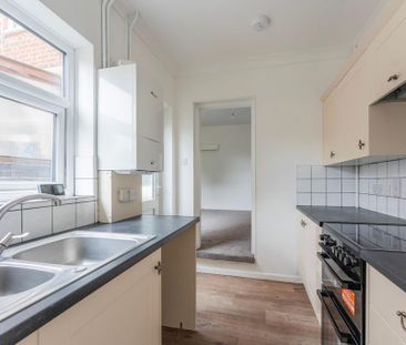 3 bedroom terraced house to rent - Photo 4
