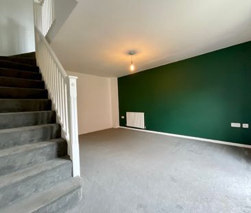 2 bedroom Mid Terraced House to let - Photo 2