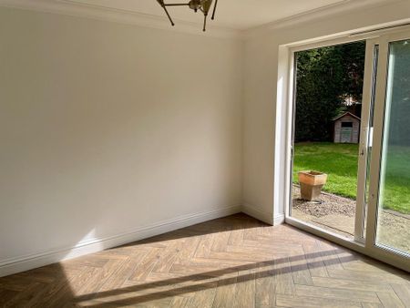 5 bedroom detached house to rent - Photo 2