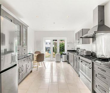 4 bedroom bungalow to rent - Photo 1
