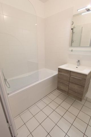 Location Appartement 2 pièces 53m² NANTES 44000 - Photo 5