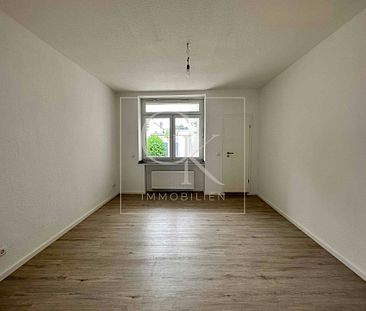 Inmitten der Stadt: 2-Zimmer-Wohnung mit Einbauküche - Photo 3