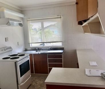 2 Bedroom Granny Flat in Mangere Bridge! - Photo 4