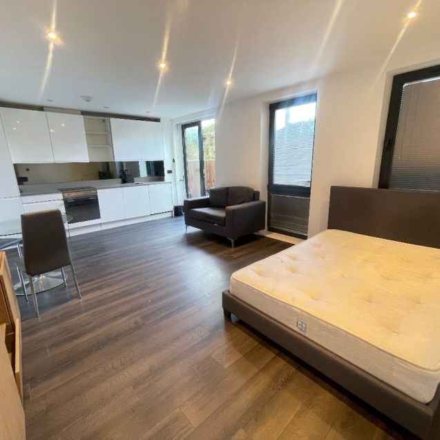 Granville Road, London - Photo 1