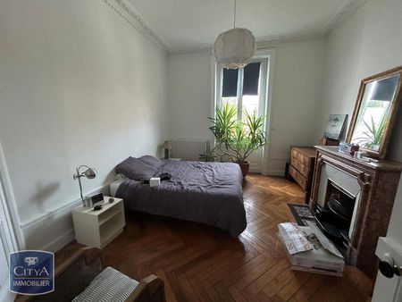 Location Appartement 3 pièces 95m² ST ETIENNE 42000 - Photo 2