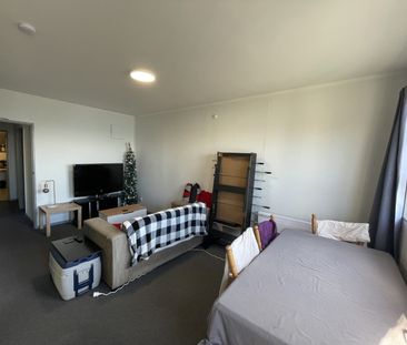 Stunning Sea Views - Photo 6