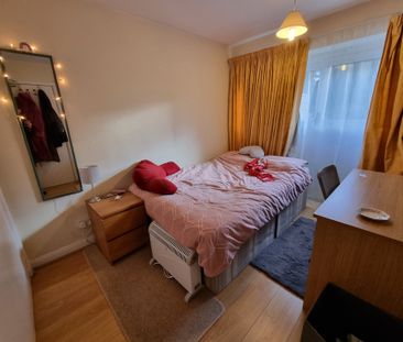 4 Bed Student Accommodation - Photo 2