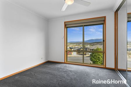 Charming 2 Bedroom Unit in Oakdowns - Photo 5
