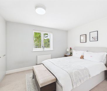 Fullbrook Avenue, Spencers Wood, Reading, Berkshire, RG7 - Photo 2