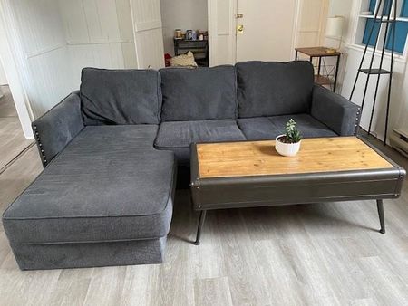 205.1 Wellington Street 1 Bed + Den - Photo 2