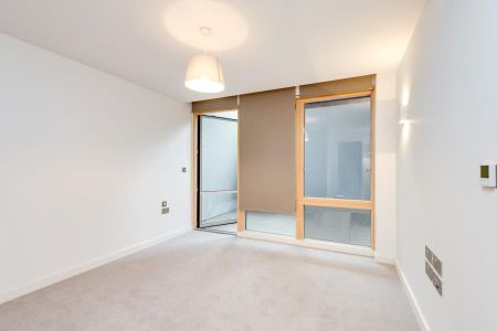 3 bedroom apartment to rent - Photo 3