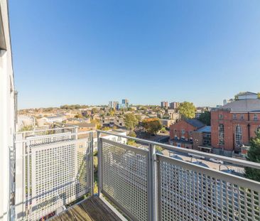 2 bedroom flat to rent - Photo 4