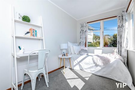 102 Helston Road, Paparangi - Photo 4