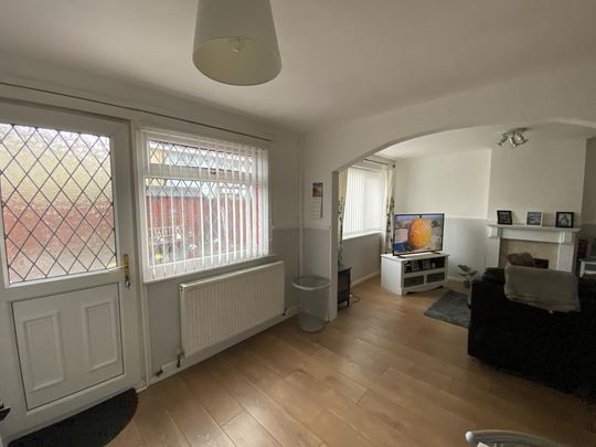 3 bedroom terraced house to rent - Photo 1
