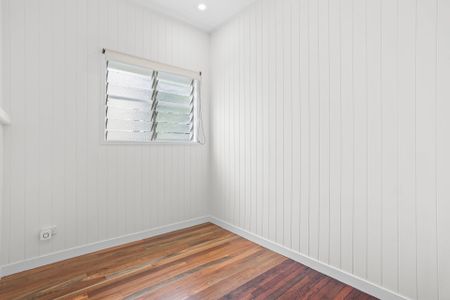 Newly Renovated 5 Bedroom Family Home in the Heart of New Farm - Photo 4